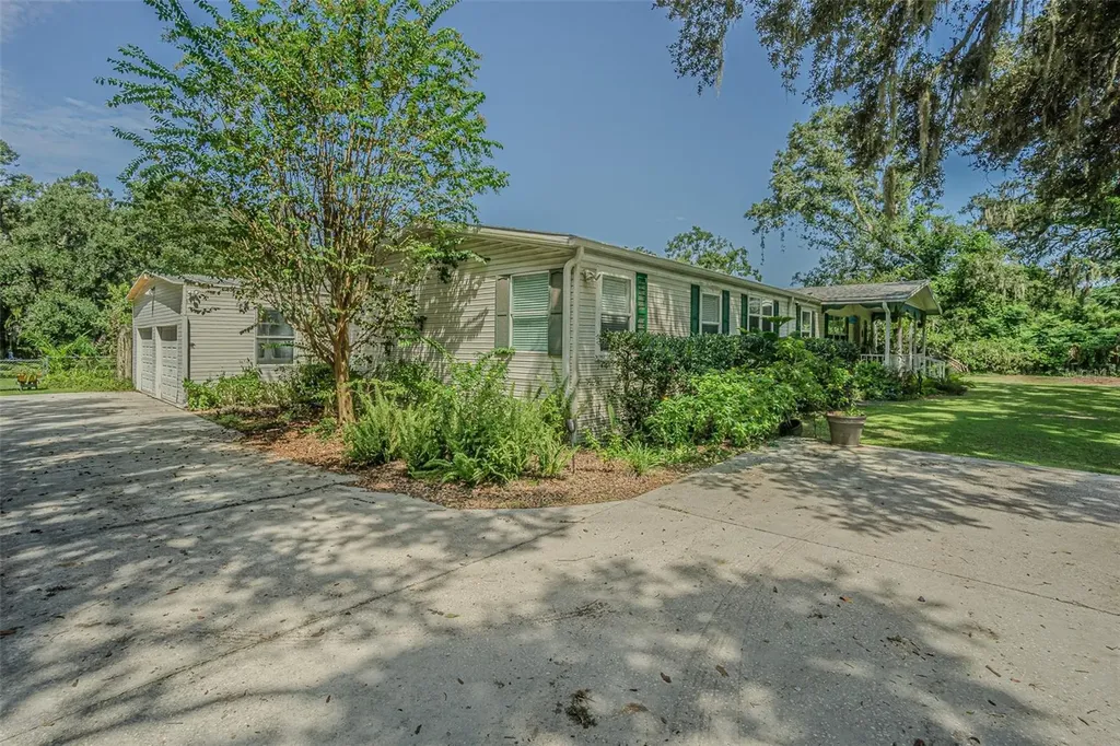 3349 Oakwood Drive Wesley Chapel FL 33543