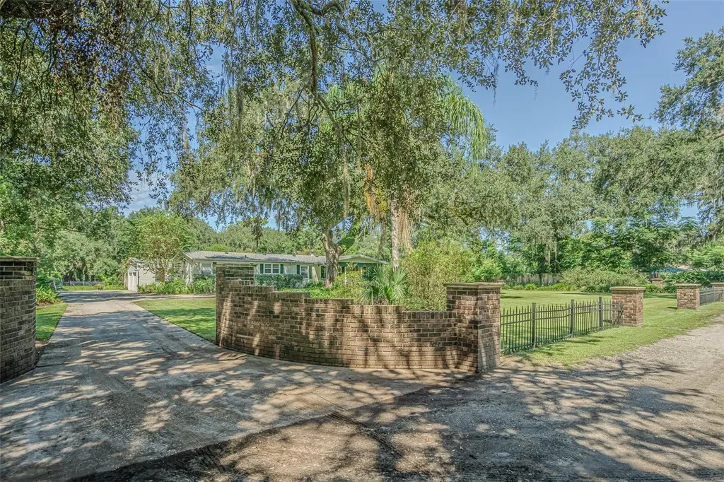 3349 Oakwood Drive Wesley Chapel FL 33543