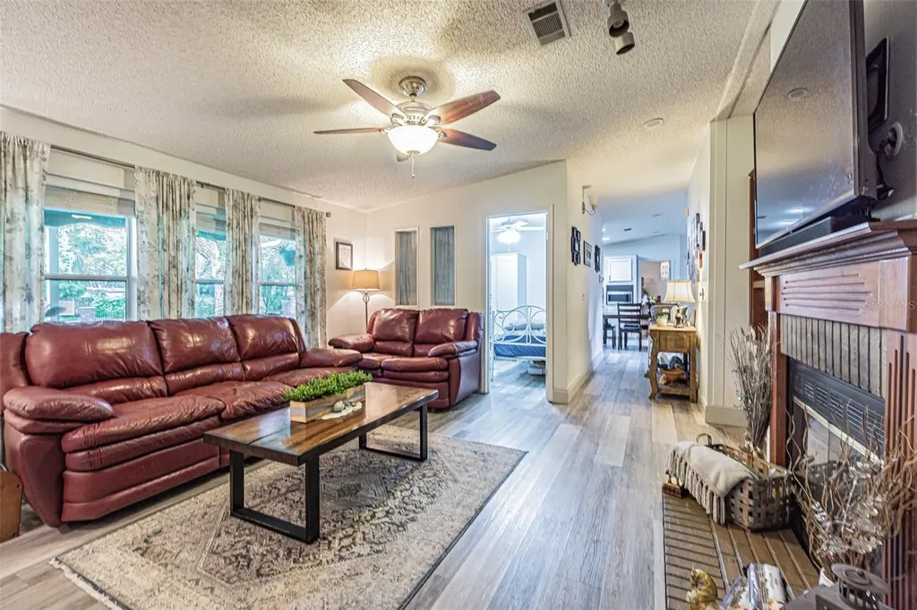 3349 Oakwood Drive Wesley Chapel FL 33543