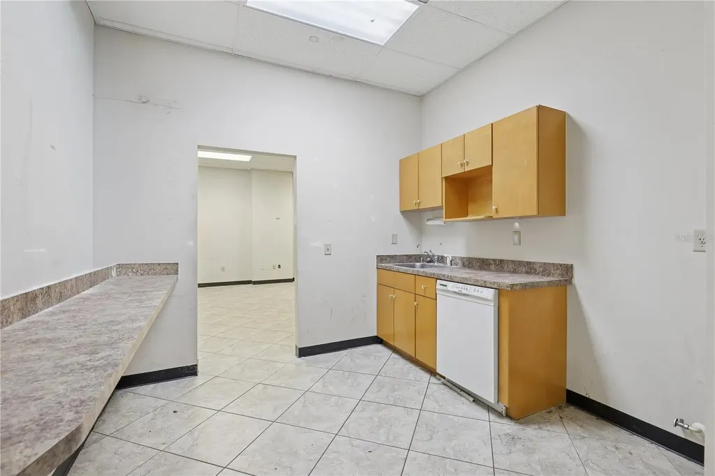 711 Cassat Avenue Jacksonville FL 32205