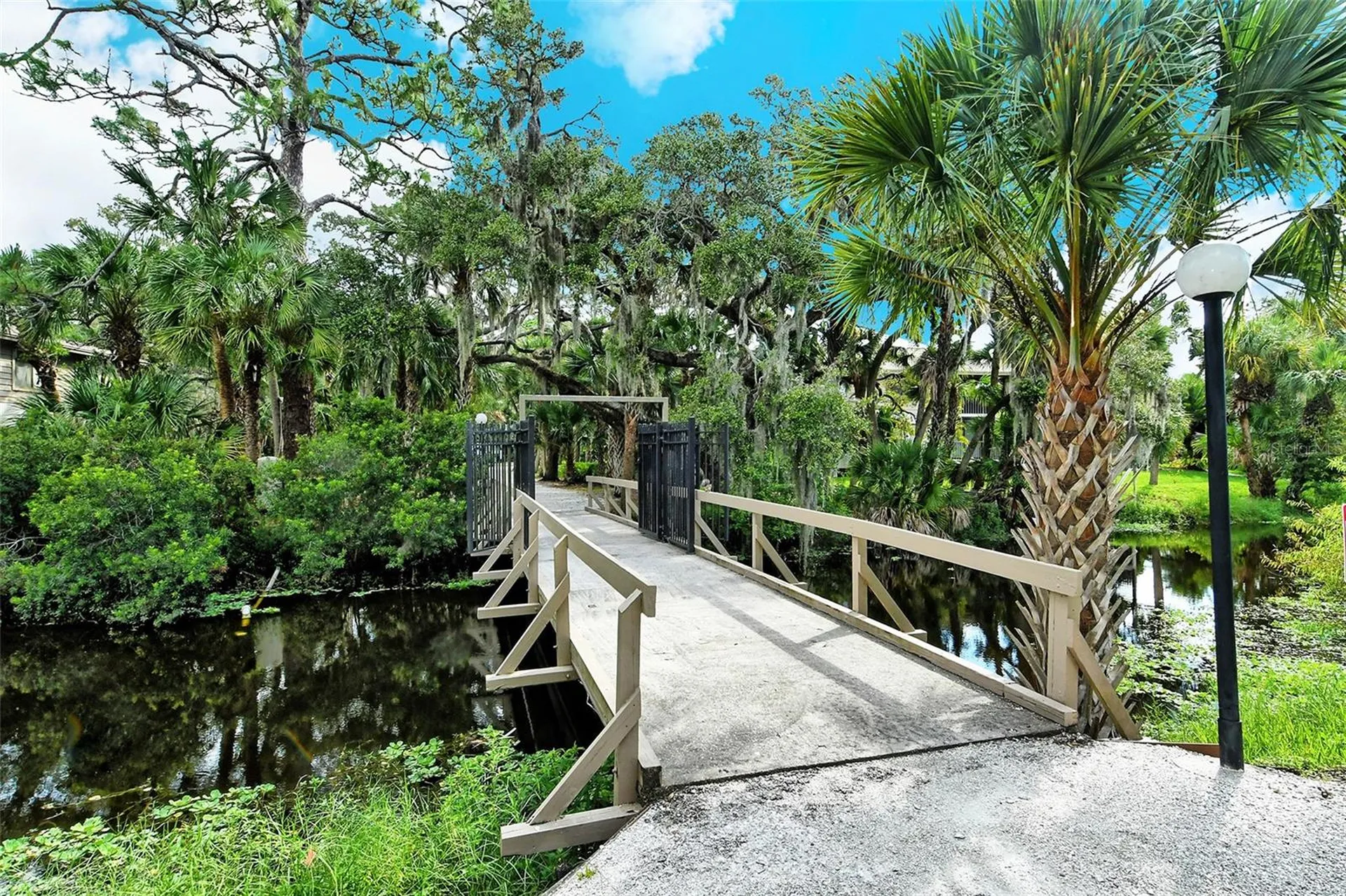 3269 Cross Creek Drive Sarasota FL 34231