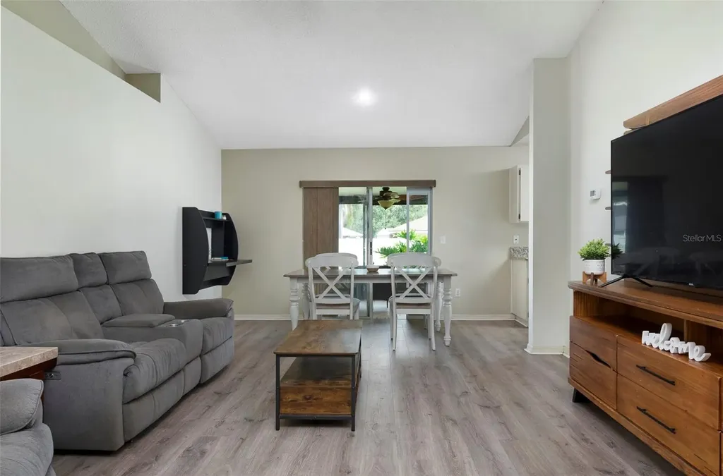 1052 Malletwood Drive Brandon FL 33510