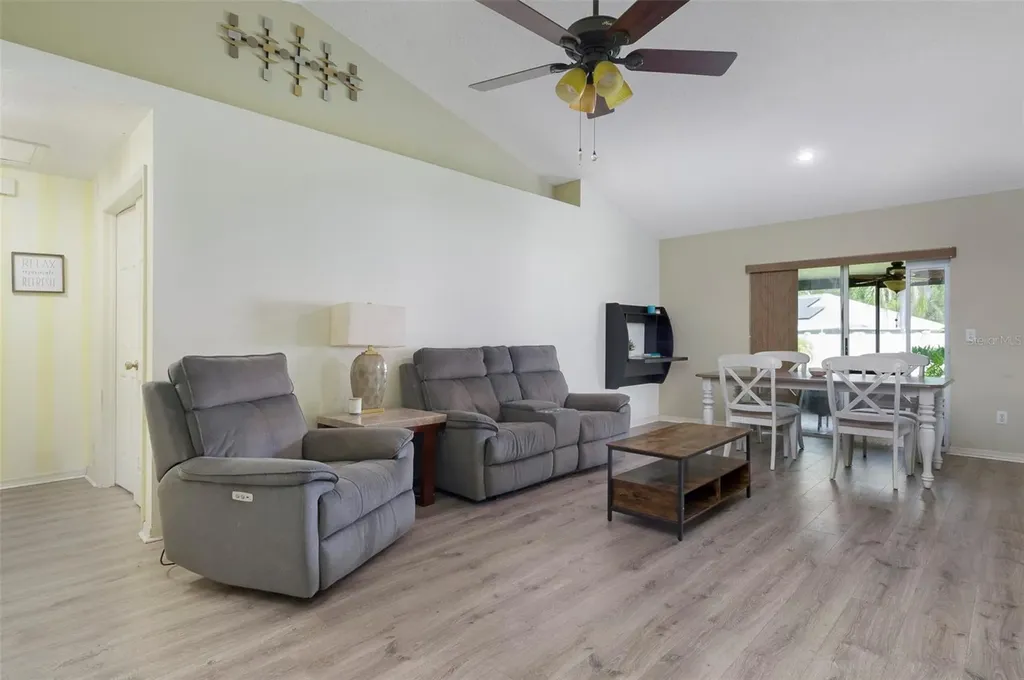 1052 Malletwood Drive Brandon FL 33510