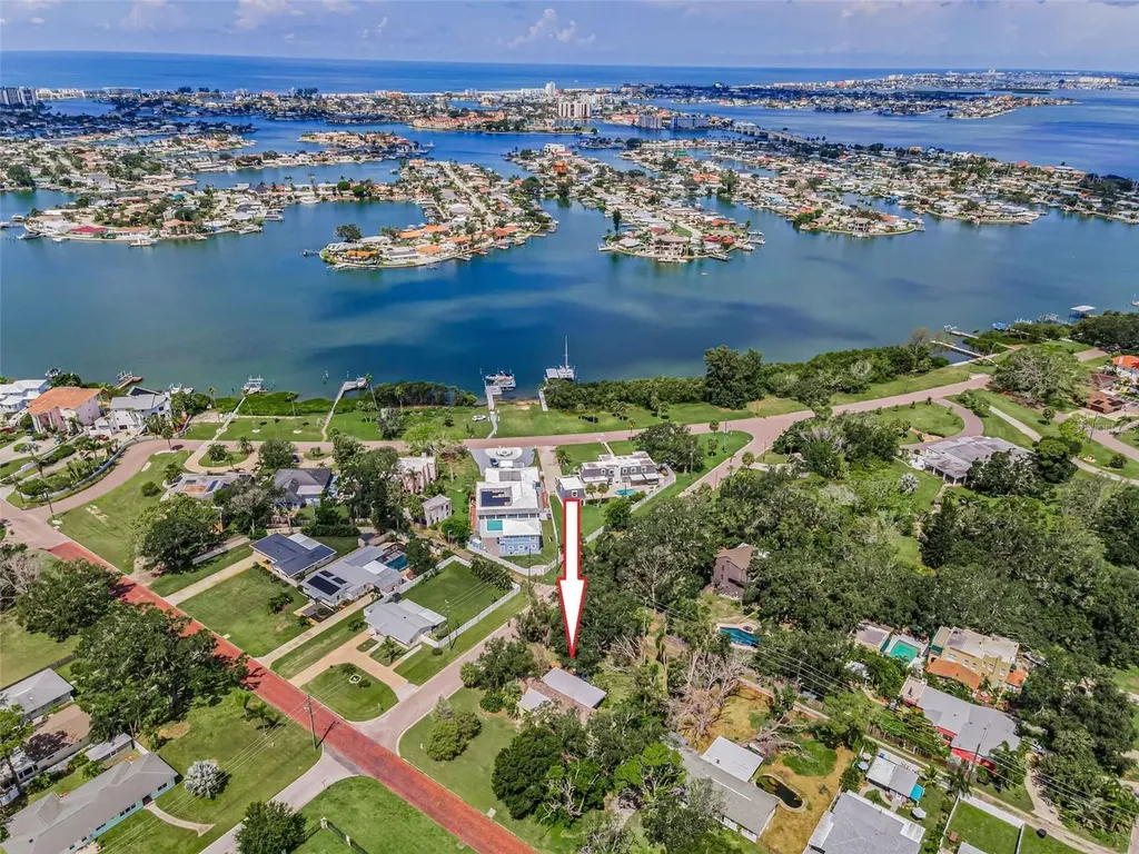 645 Villagrande Avenue S St Petersburg FL 33707