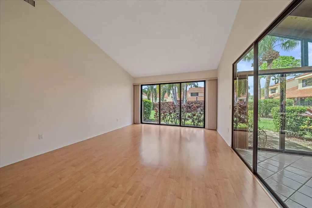 5343 Huntingwood Court Sarasota FL 34235