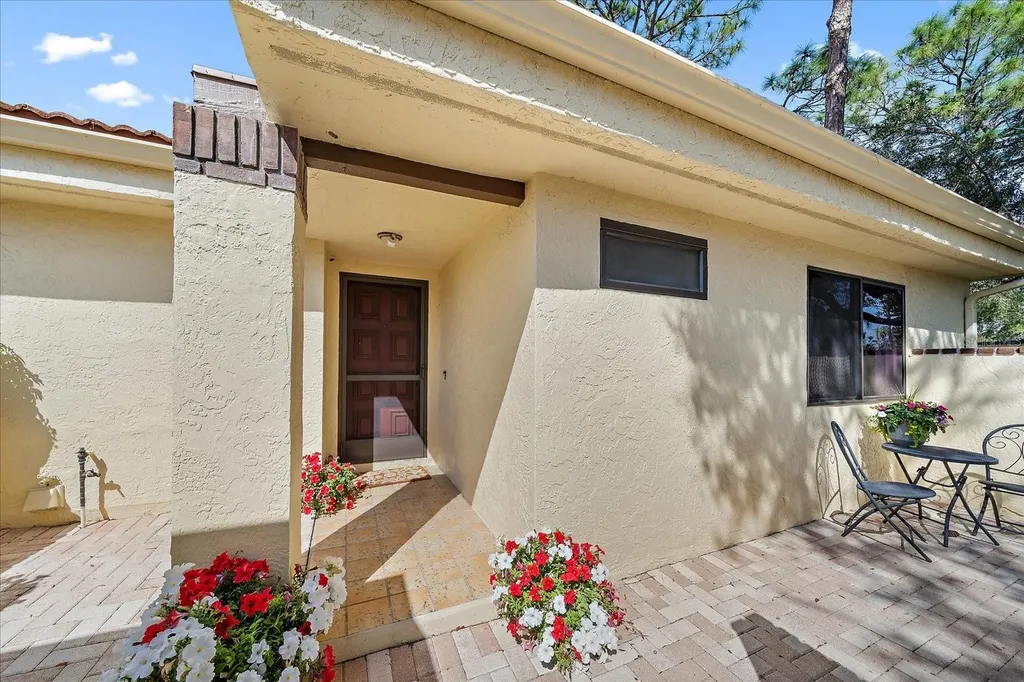 5343 Huntingwood Court Sarasota FL 34235