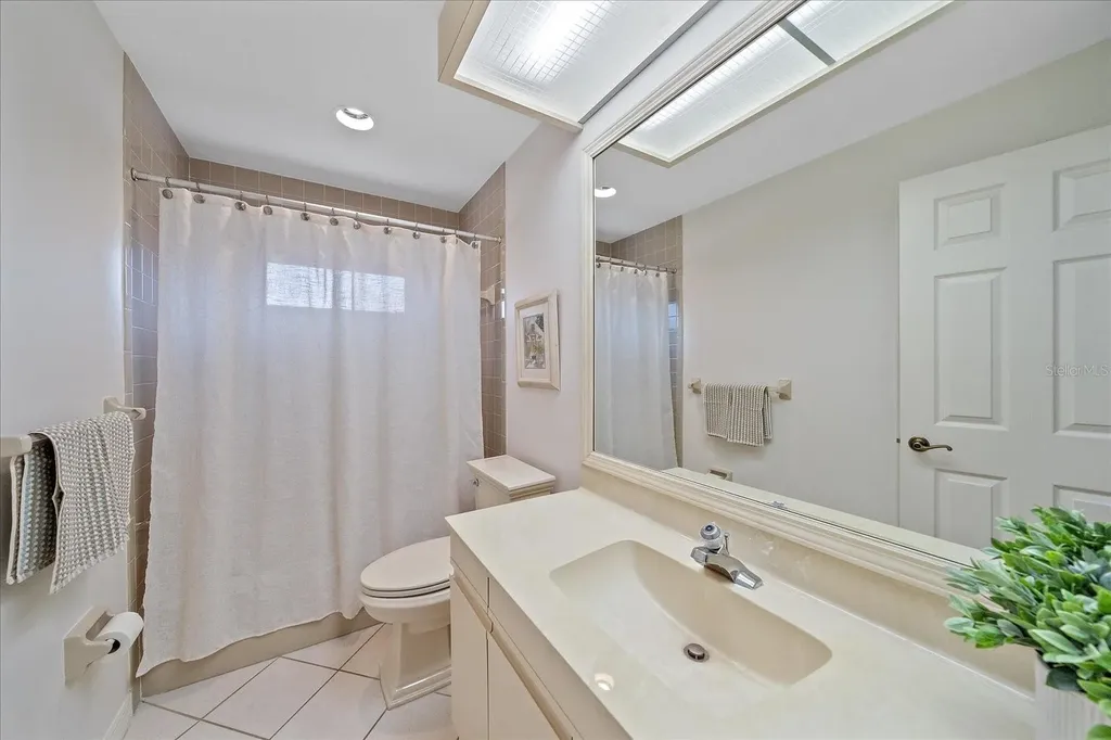 5343 Huntingwood Court Sarasota FL 34235