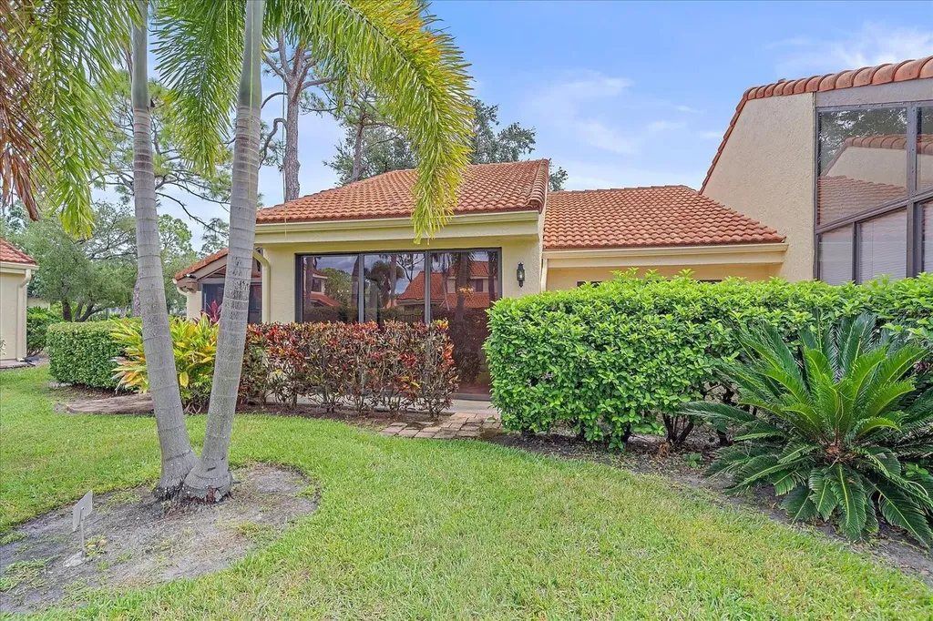 5343 Huntingwood Court Sarasota FL 34235