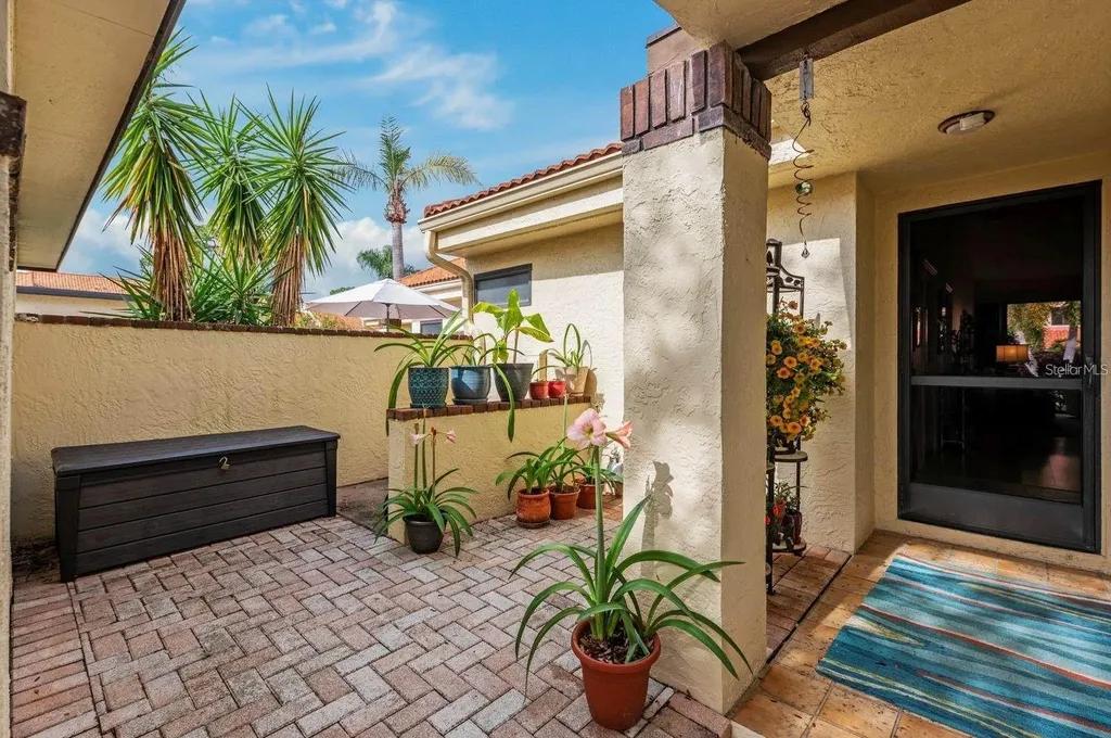 5343 Huntingwood Court Sarasota FL 34235