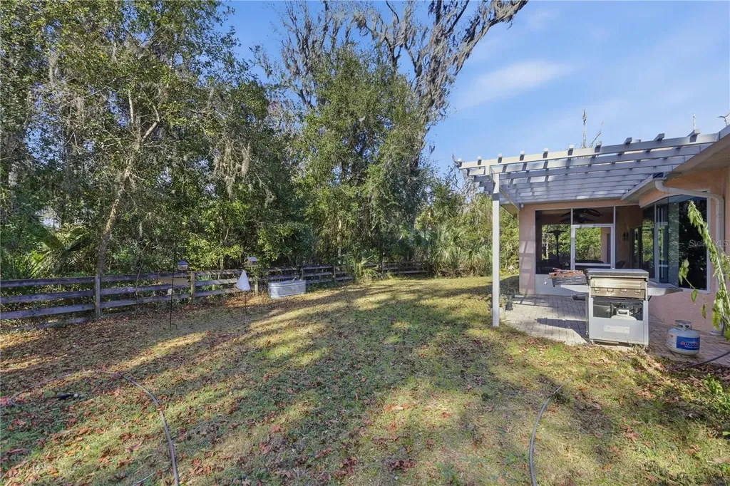 19040 NW 88th Avenue Road Reddick FL 32686