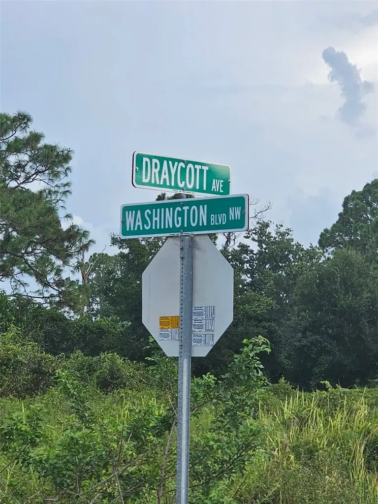 112 Draycott Avenue Lake Placid FL 33852