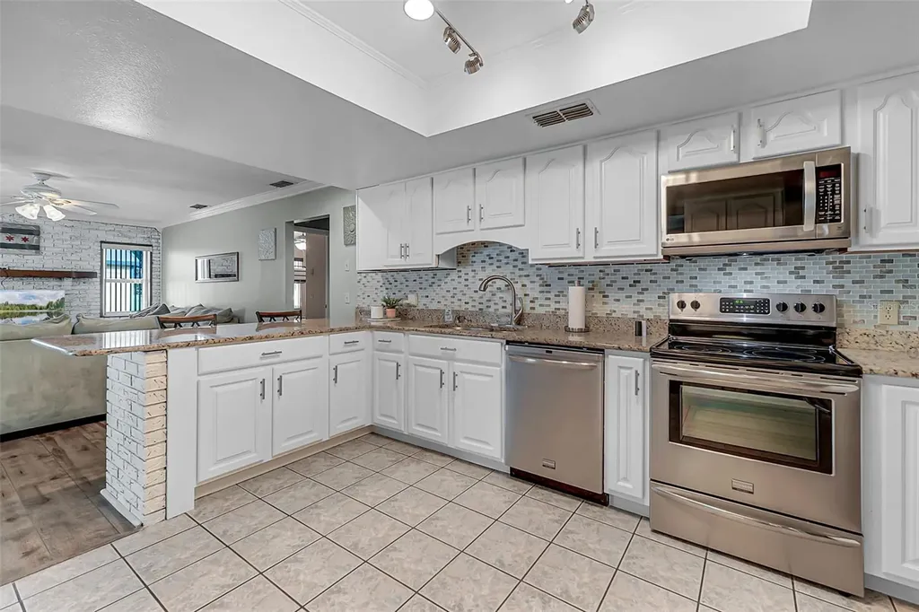 4805 Oak Acres Drive Lake Wales FL 33898