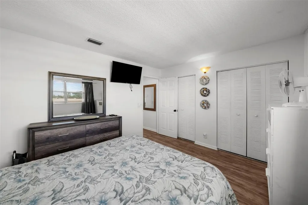 5623 80th Street N St Petersburg FL 33709