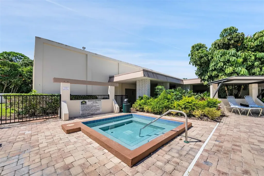 5623 80th Street N St Petersburg FL 33709