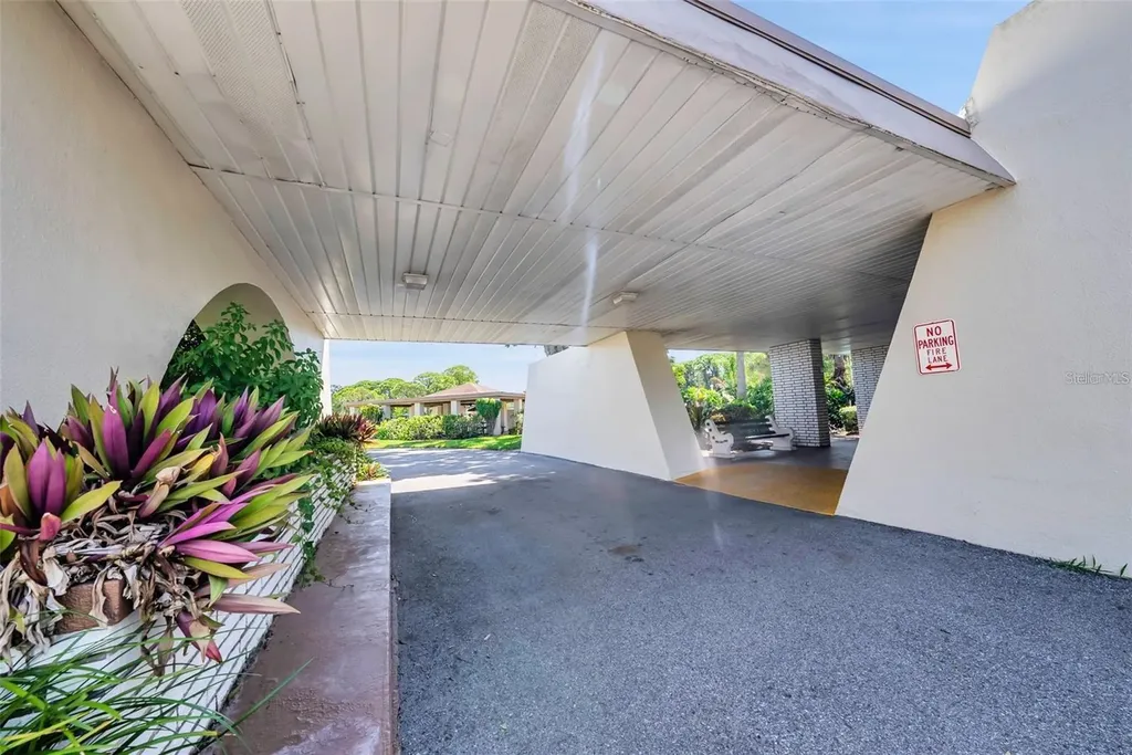 5623 80th Street N St Petersburg FL 33709
