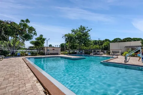 5623 80th Street N St Petersburg FL 33709