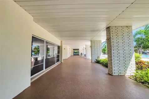 5623 80th Street N St Petersburg FL 33709