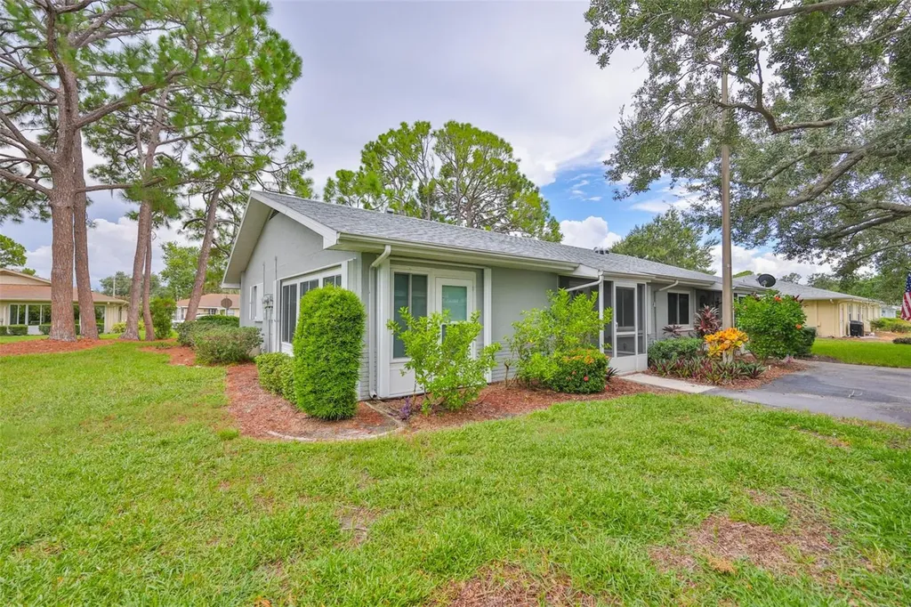 2206 Horsham Place Sun City Center FL 33573
