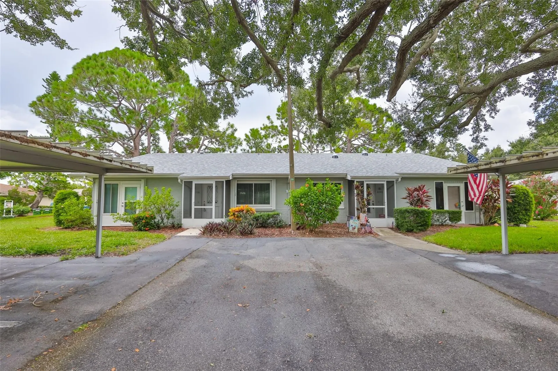 2206 Horsham Place Sun City Center FL 33573