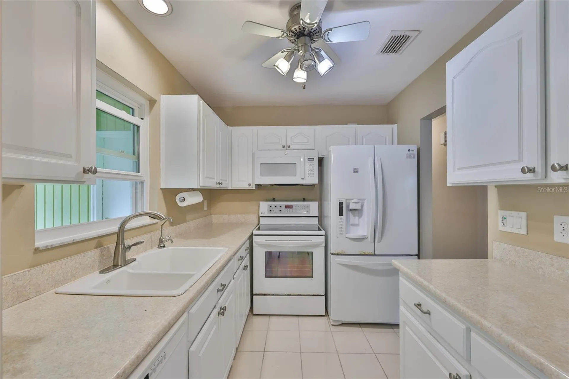 2206 Horsham Place Sun City Center FL 33573