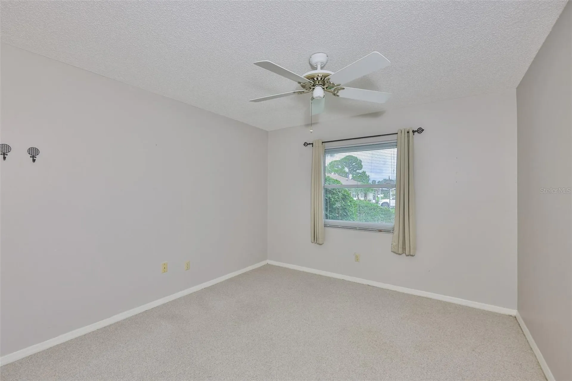 2206 Horsham Place Sun City Center FL 33573