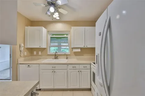 2206 Horsham Place Sun City Center FL 33573