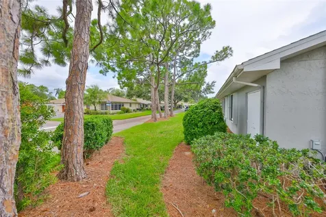 2206 Horsham Place Sun City Center FL 33573