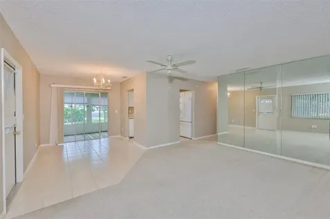 2206 Horsham Place Sun City Center FL 33573