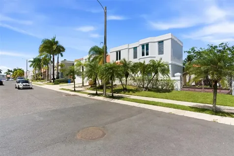 L-9 Mar Mediterraneo Street Dorado PR 00646