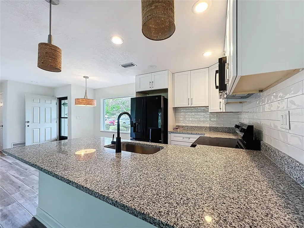 11293 W Bayshore Drive Crystal River FL 34429