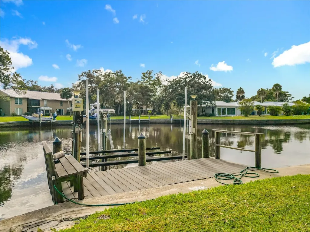 11293 W Bayshore Drive Crystal River FL 34429