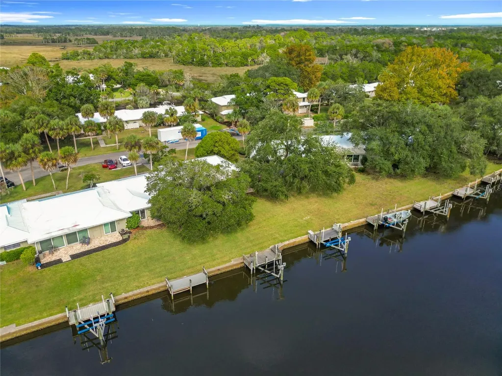 11293 W Bayshore Drive Crystal River FL 34429