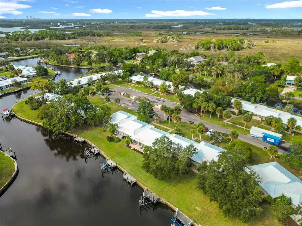 11293 W Bayshore Drive Crystal River FL 34429