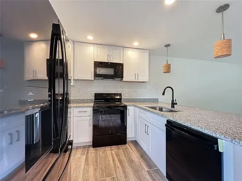 11293 W Bayshore Drive Crystal River FL 34429