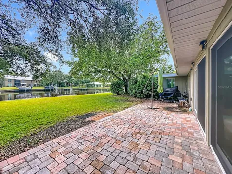 11293 W Bayshore Drive Crystal River FL 34429