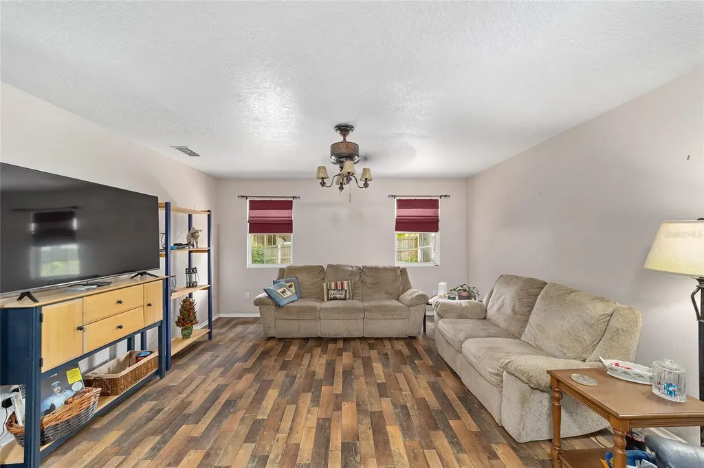 19 Cherry Lane Ocala FL 34472