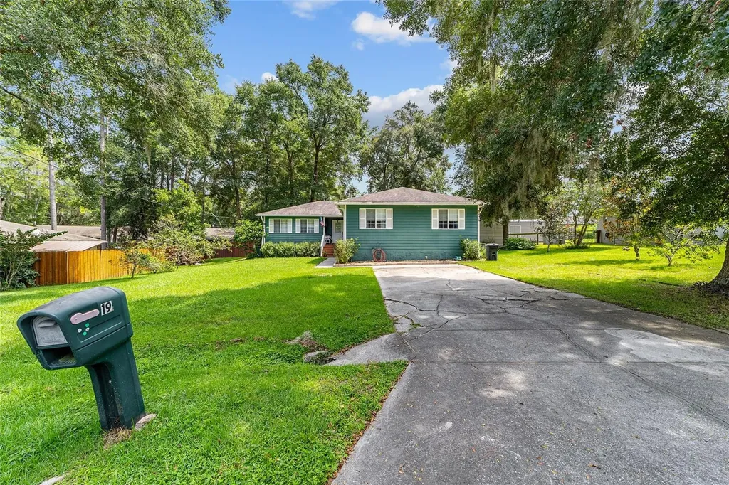 19 Cherry Lane Ocala FL 34472