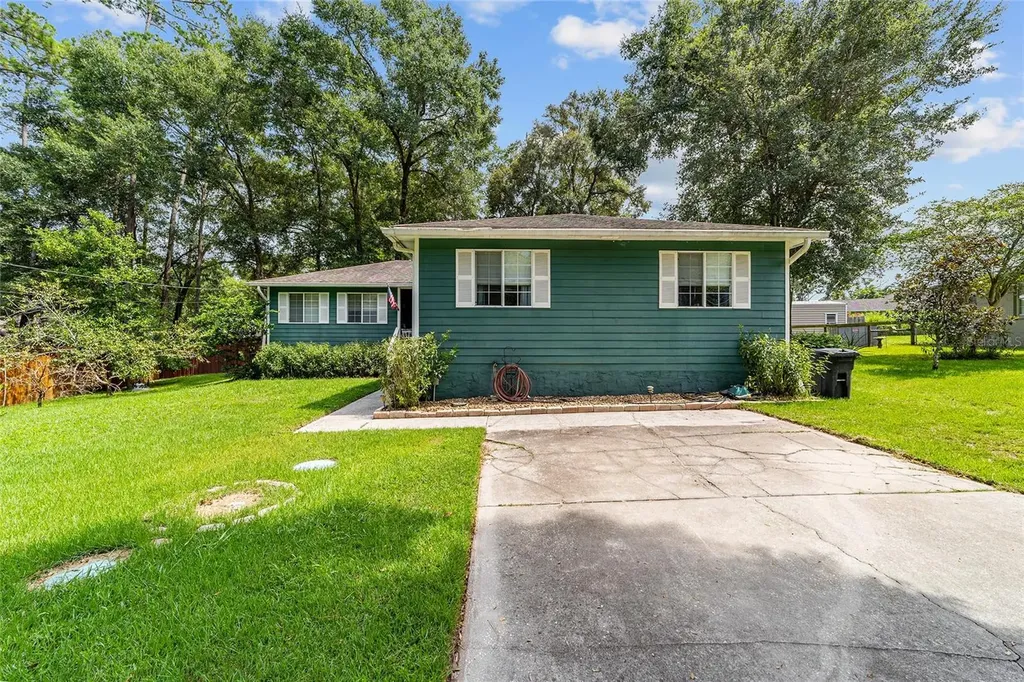 19 Cherry Lane Ocala FL 34472