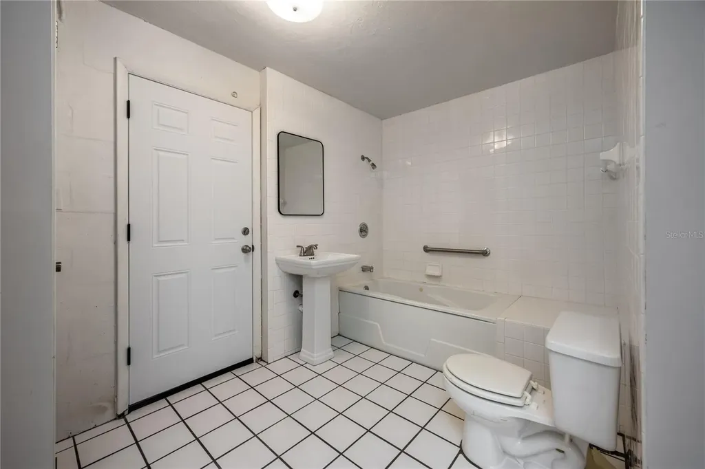 3818 NE 13th Street Gainesville FL 32609