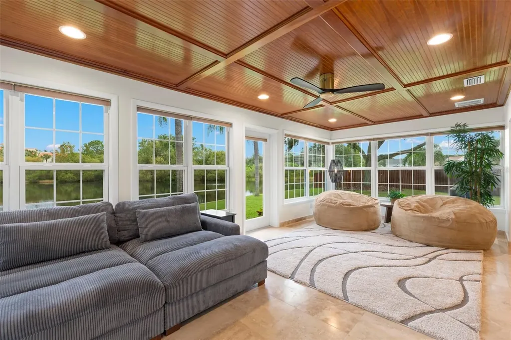 1747 87th Terrace N St Petersburg FL 33702