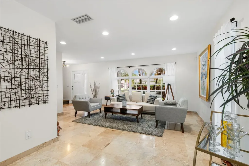 1747 87th Terrace N St Petersburg FL 33702