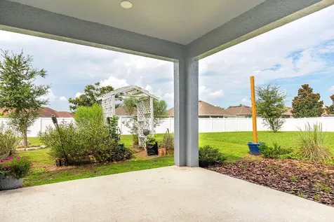 2723 Rowan Street Tavares FL 32778