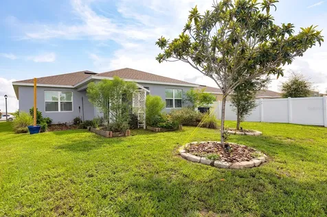 2723 Rowan Street Tavares FL 32778