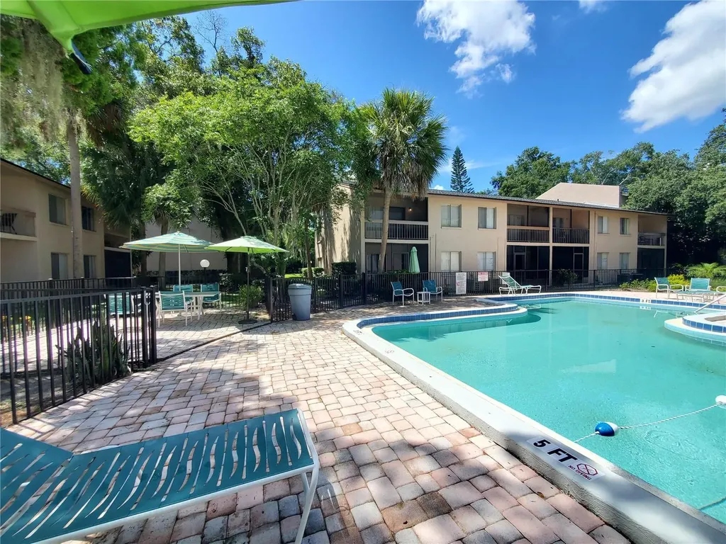 7504 Presley Place Tampa FL 33617