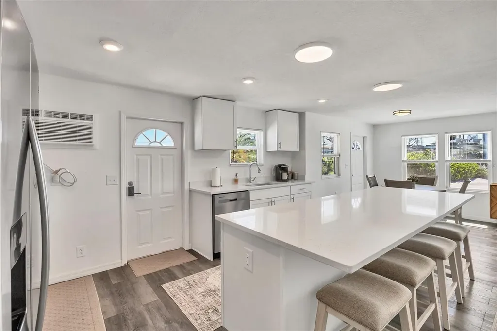 3280 Holly Avenue Englewood FL 34224
