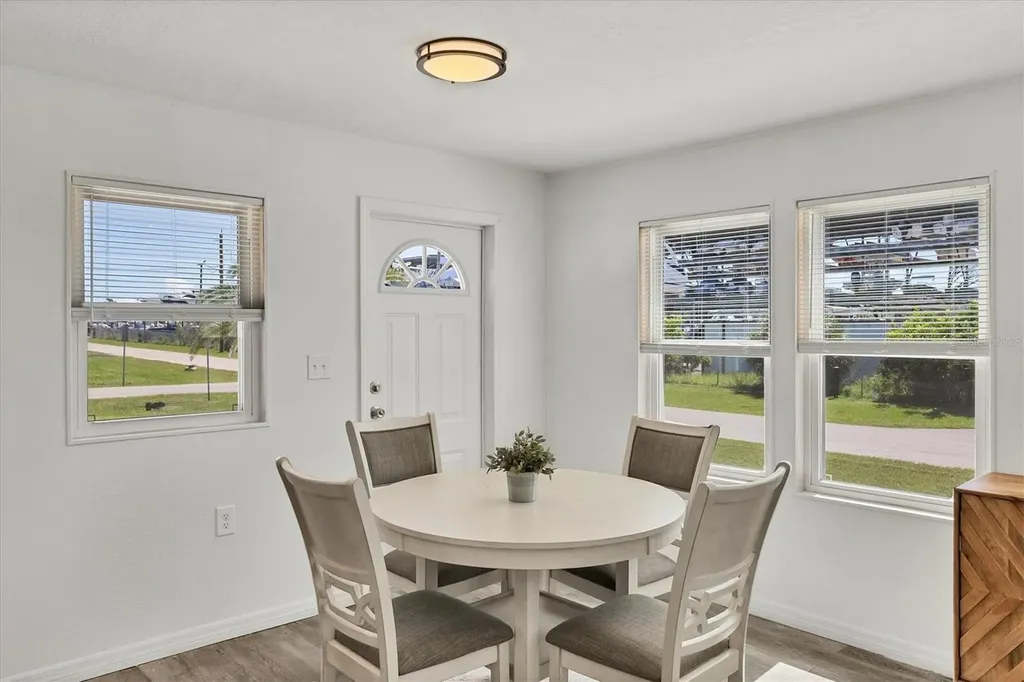 3280 Holly Avenue Englewood FL 34224
