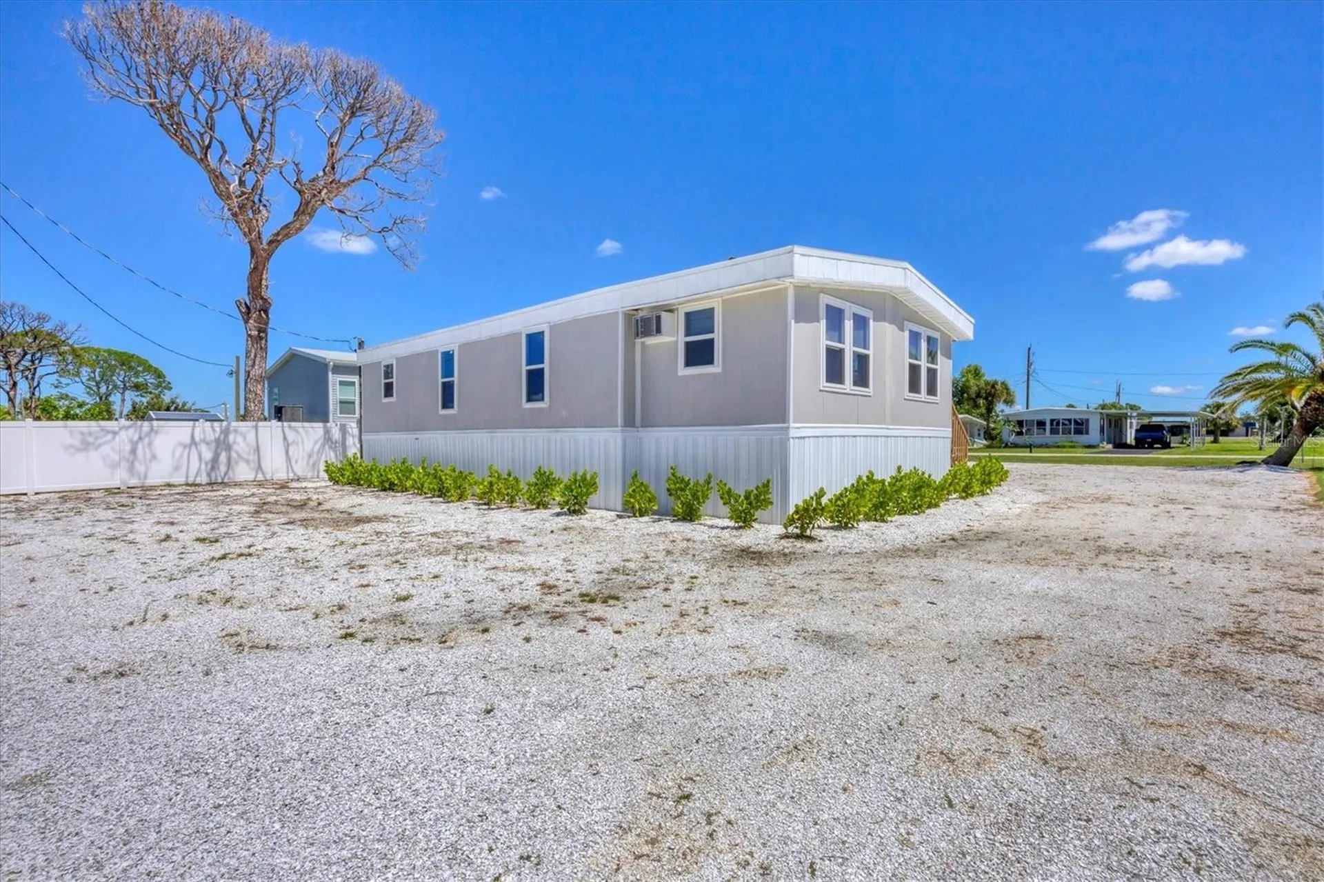 3280 Holly Avenue Englewood FL 34224