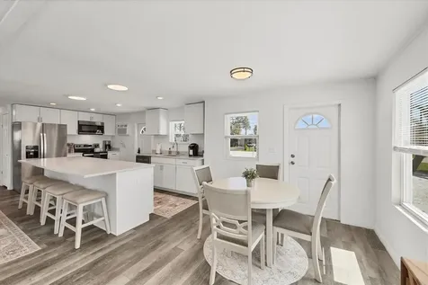 3280 Holly Avenue Englewood FL 34224