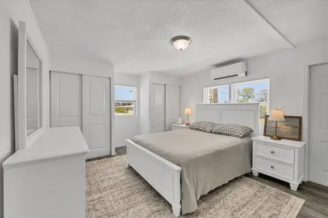 3280 Holly Avenue Englewood FL 34224