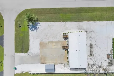 3280 Holly Avenue Englewood FL 34224